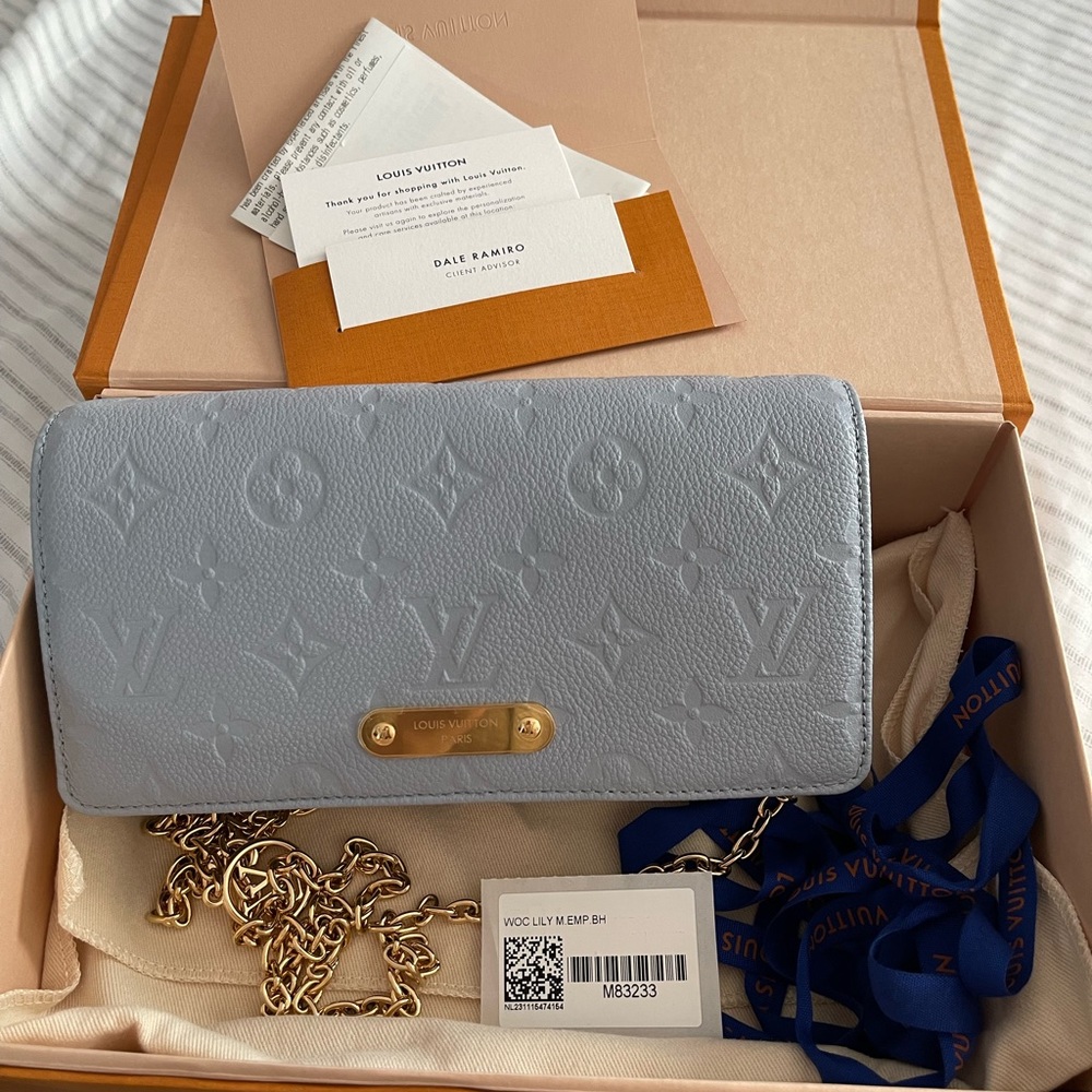 Louis Vuiton Wallet On Chain Lily